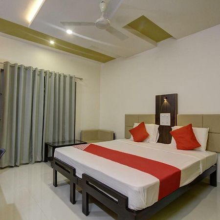 Oyo 39568 Alekha Gateway Hotel Sirsi Exterior photo
