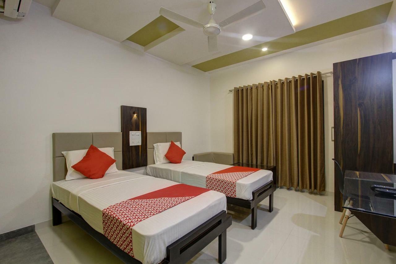Oyo 39568 Alekha Gateway Hotel Sirsi Exterior photo