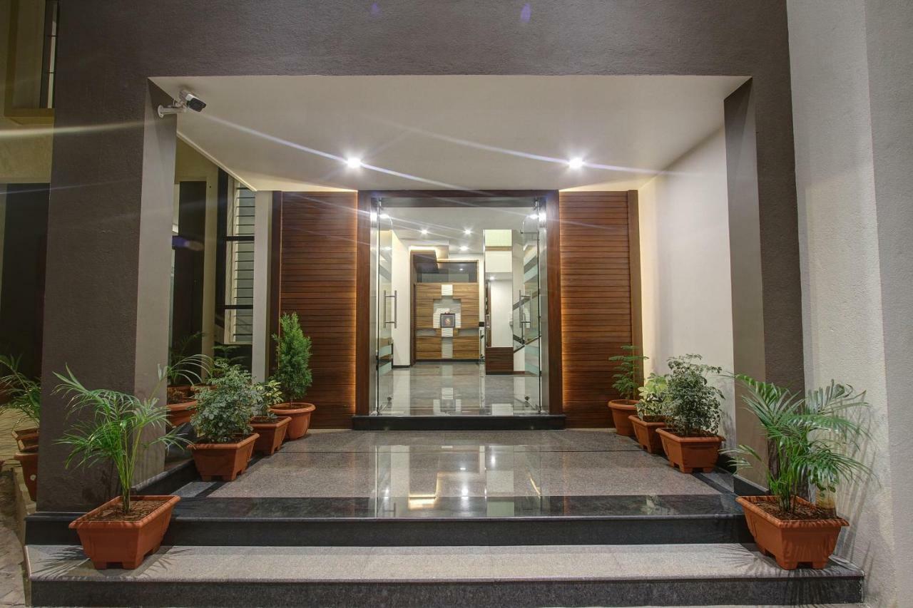 Oyo 39568 Alekha Gateway Hotel Sirsi Exterior photo