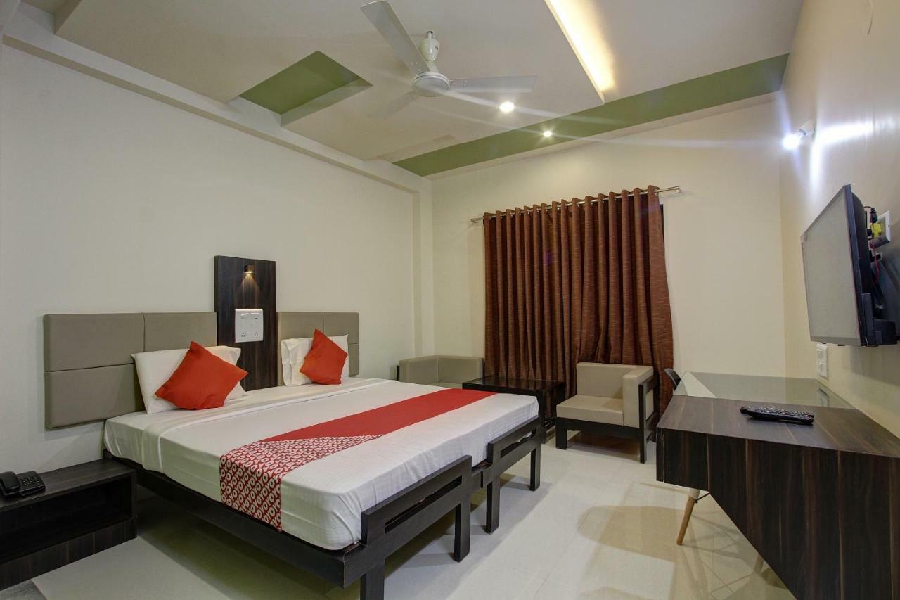 Oyo 39568 Alekha Gateway Hotel Sirsi Exterior photo